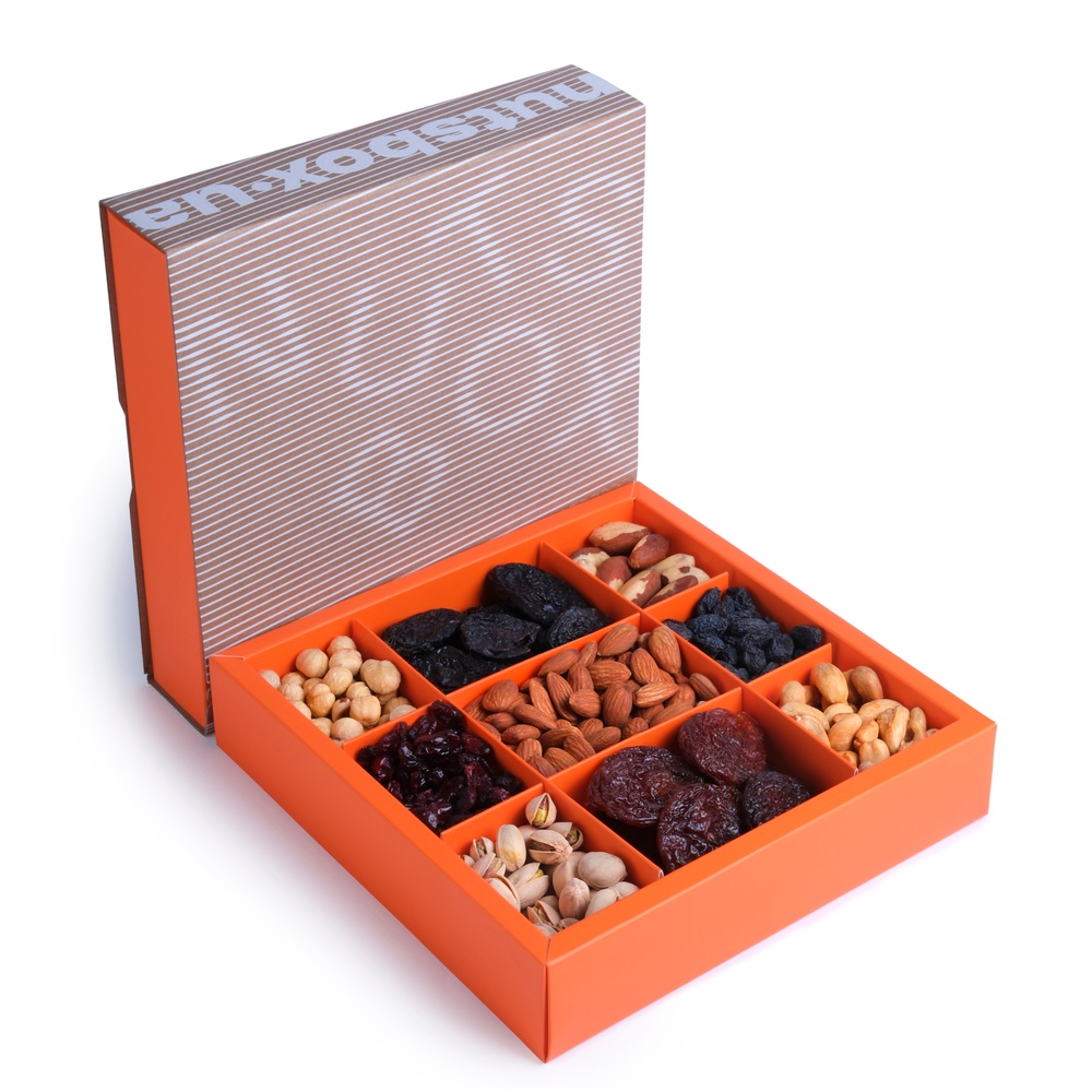 Купити Подарунковий набір горіхів та сухофруктів NUTSBOX №8 "Смаковий релакс"